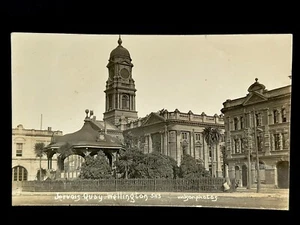 ANTIQUE VINTAGE 1916 BLACK & WHITE JERVOIS QUAY WELLINGTON 5113 NZ POSTCARD - Picture 1 of 4