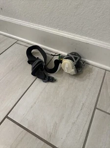 2008-2011 Mercedes-Benz C300 C350 W204 Front Left Side Seatbelt Retractor🔥 - Picture 1 of 4