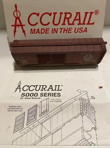 ACCURAIL #5271 D. T. I. 50' AAR Double Door Box Car #13650 H.O. 1/87 - Picture 1 of 16