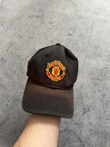 Gorra Manchester United para hombre aficionados al fútbol negra New Era sombrero desteñido talla única - Imagen 1 de 22