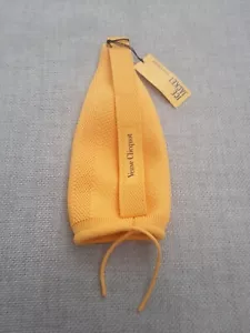 Chaqueta de hielo Veuve Clicquet hecha de plástico reciclado - Imagen 1 de 5