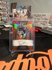 2022 Panini Chronicles Select Draft Tyler Allgeier In Flight Signatures Red /75