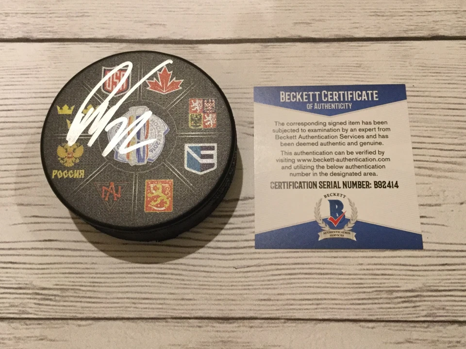 Patric Hornqvist Signed 2016 World Cup of Hockey Puck Beckett BAS COA Sweden a - Image 1 of 4