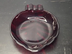 Vintage Royal Ruby Anchor Hocking Glass Leaf Ashtray Trinket Dish - Picture 1 of 24