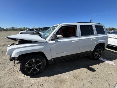 WHT DECKLID TAILGATE 2016-2017 JEEP PATRIOT Foto 1 de 4