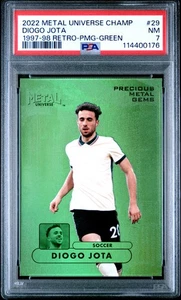 Skybox Metal Universe Champions 2022 PMG Diogo Jota PMG verde /10 PSA 7 - Foto 1 di 2