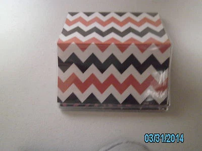 Cubierta de chequera de vinilo Shevron negra y naranja en zig zag chevron Foto 1 de 2