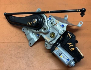 42711010670 || 2014 15 Mitsubishi Outlander Left Trunk Lift Actuator OEM - Picture 1 of 13