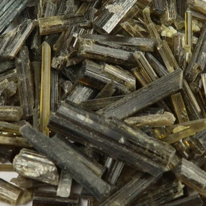 Epidote specimens from Pakistan, Spain, USA | Buy Epidote crystals - Picture 1 of 73