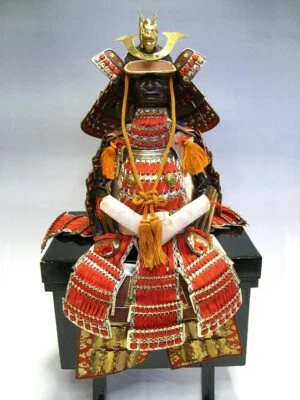 JUEGO DE ARMADURA SAMURAI JAPONESA VINTAGE para el Día del Niño CON CAJA ORIGINAL de Japón Foto 1 de 4