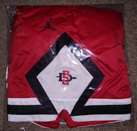Rare Brand New Vintage San Diego State SDSU Aztecs Basketball Jordan Shorts (LG) Cover