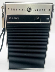 VINTAGE GENERAL ELECTRIC Transistor Radio*24272U S220 - Picture 1 of 7