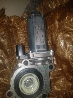 Actuador de caja de transferencia BOSCH para BMW X3 E83 X5 E53 X6 E71 E72 0130008527 Foto 1 de 3