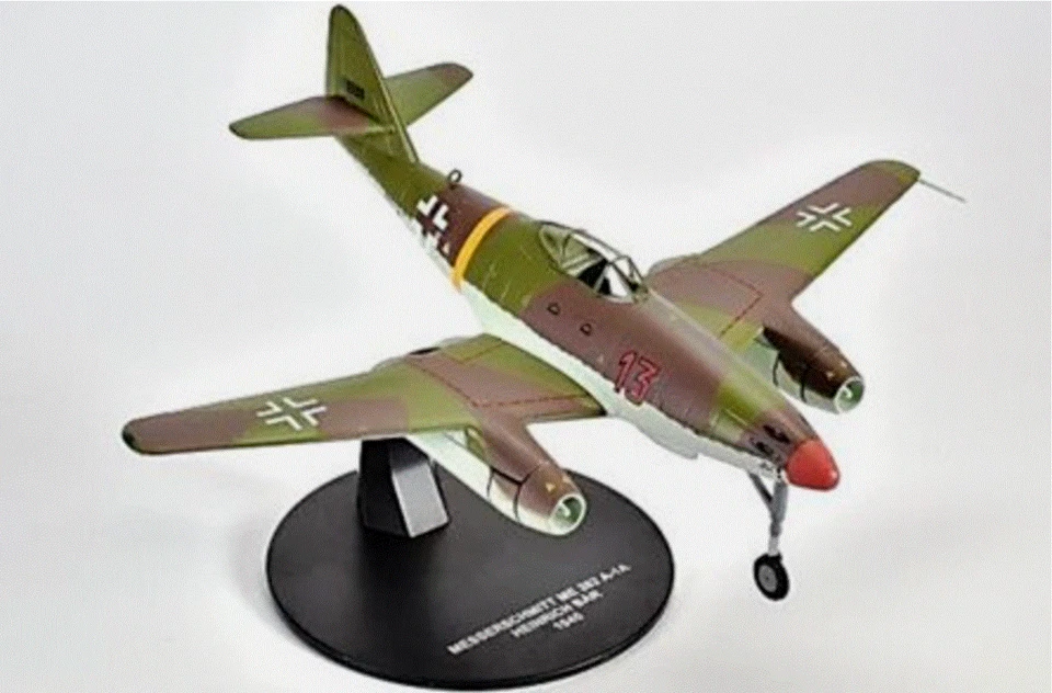 Atlas Editions JR02 1/72 Messerschmitt Me 262 A-1A - Heinrich Bar 1945 - Image 1 of 1