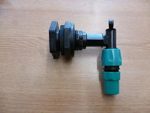 IBC Tank Boss Bulkhead Outlet Water Tank Fitting with 3/4 inch Garden Hose tap - Picture 1 of 1