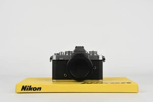 Nikon Zfc + 2 JAHRE GARANTIE - 2 YEARS WARRANTY - Bild 1 von 1