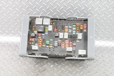 10-14 Yukon 6.2L Motor Engine Fuse Relay Power Distribution Box Housing OEM WTY Foto 1 de 4