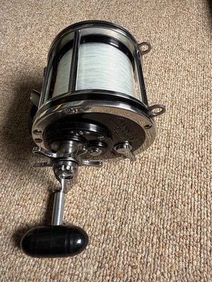 Carrete de pesca de agua salada Penn Senator 9/0 Foto 1 de 4