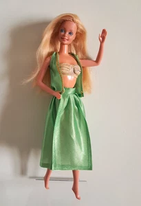 Outfit verde oro anni '70 per Barbie e altre Fashion Dolls-NO DOLL - Foto 1 di 6
