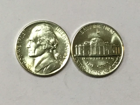 1943 D JEFFERSON NICKEL UNCIRCULATED BU 35% SILVER WAR NICKEL! NICE COIN! Cover