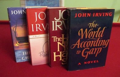4 John Irving Novels ~ The World According to Garp ~ The Hotel New Hampshire Foto 1 de 4