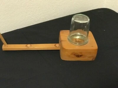 Herramienta de cocina primitiva rara desconocida - hecha a mano - madera con tarro de albañil de vidrio Foto 1 de 4