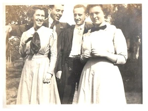 TWO SMILING COUPLES,1909.VTG 4.3" x 3.3" PHOTO/4 - Picture 1 of 2