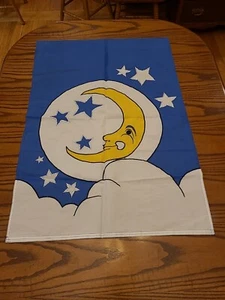 Moon and stars flag from an auction. 28 x 40 - Picture 1 of 8