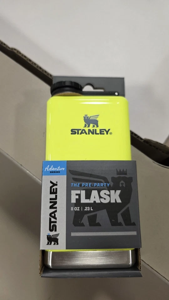 Frasco amarillo neón Stanley para pre-fiesta Foto 1 de 1