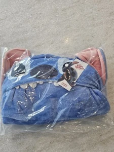 Disney Lilo & Stitch 2025 Movie Hooded Blanket Cinemark IN HAND Brand New - Picture 1 of 5