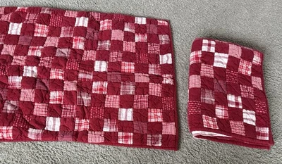 2 fundas de almohada acolchadas a cuadros y rayas para chalet de cajón y barril corbatas rojas y blancas Foto 1 de 4