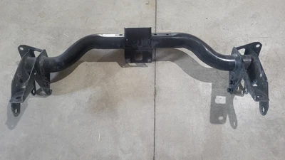 Enganche de remolque OEM MOPAR Clase III (68265142AD) para Ram 1500 2019-2024 con pernos Foto 1 de 4