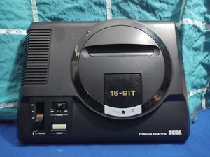 SEGA Mega Drive Modell (1) PAL-G 1601-18, ohne alles als Erstazkonsole - Bild 1 von 11