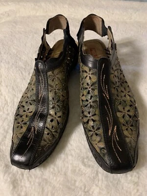 Zapatos perforados florales verdes Anthropologie Pikolinos Romana Slingbacks EE. UU. 9,5 Foto 1 de 4