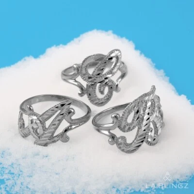 Elegante anillo de plata esterlina con corte brillante letra cursiva con escritura inicial para mujer Foto 1 de 4