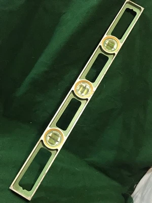 Vintage MAYES 24" TALL TENNESSEE'AN TT6-24 Level Aluminum Johnson City Tennesee - Image 1 of 4