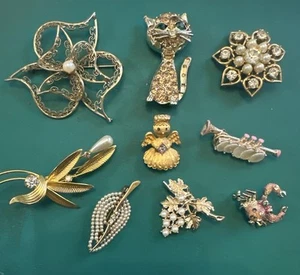 LOTE DE BROCHES BROCHE JOYERÍA VINTAGE (9) PEDRERÍA IMITACIÓN PERLA FIGURATIVA COMO SE LEE - Imagen 1 de 8