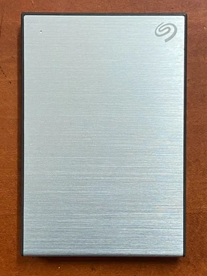 Seagate 2TB Backup Plus Slim External Hard Drive SRD0VN2 2R1APM-500 | O967 - Image 1 of 4