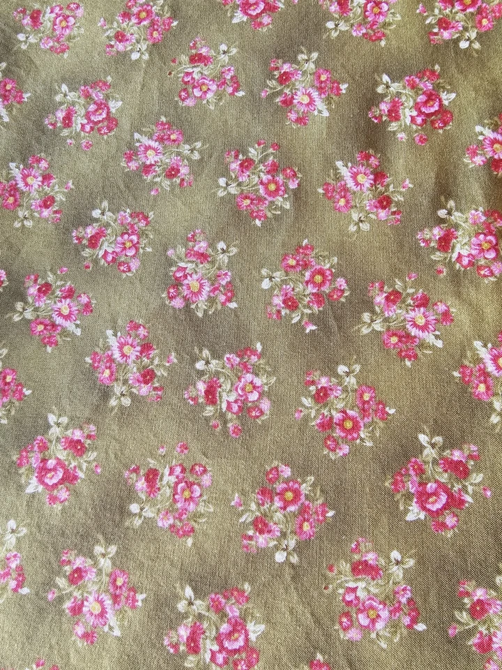 Cotton Fabric"Bouquet of Roses" Flowerhouse Collection by Debbie Beaves 41Wx36L - Image 1 of 1