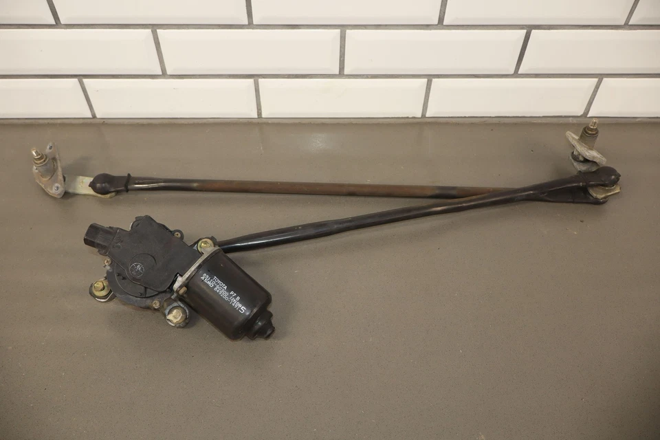 Motor de acoplamiento de transmisión limpiaparabrisas delantero Lexus LX470 1998-2007 Foto 1 de 4