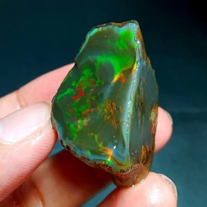 114ct natürlicher äthiopischer Welo Opal grob - intensives grünes & rotes Feuerpräparat - Bild 1 von 7