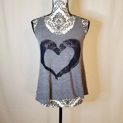 小号透明黑色心形印花灰色赛车背心 — 第 1/4 张图片