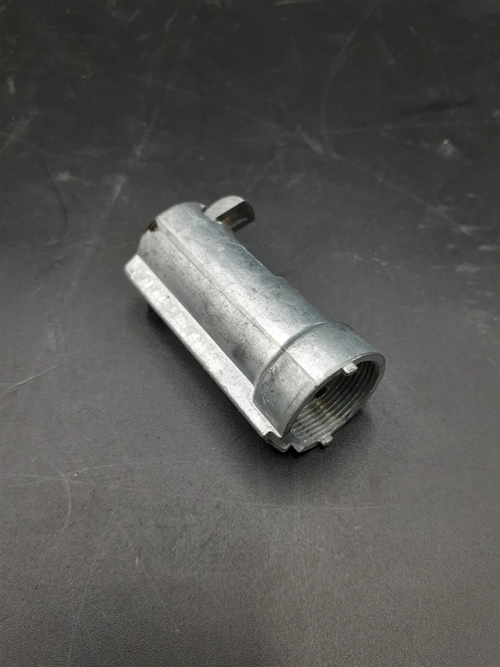 61 62 Cadillac Serie 62 Eldorado Guantera Cerradura Puerta Cierre Carcasa Nuevo de Lote Antiguo Foto 1 de 1