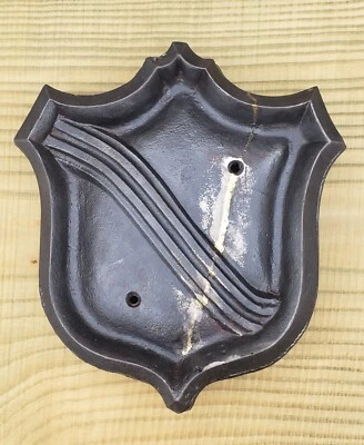 Puerta escudo heráldico de hierro fundido raro / frontón de construcción 14 1/2" x 13" GA9782 Foto 1 de 4