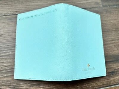 Soporte para pasaporte Kate Spade Mikas Pond suave agua turquesa azul - nuevo con etiquetas Foto 1 de 4