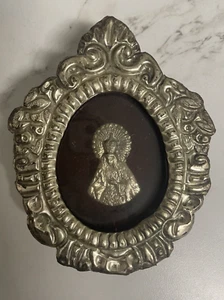 Antiker geprägter silberner Metall Reise Reliquiar Jungfrau Maria ummantelt Wandbehang - Bild 1 von 15