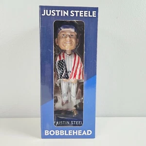 Justin Steele 2024 - Chicago Cubs - Bandera de Estados Unidos - SGA Bobblehead 7/6/24 Nuevo en caja - Imagen 1 de 6