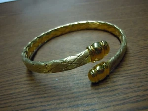 ITALIAN STERLING SILVER GOLD TONE DESIGNER SIGNED "V" 23 GRAMS CUFF BRACELET - Picture 1 of 12