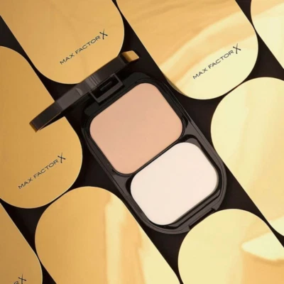Max Factor Facefinity Compact Foundation - ALL SHADE AVAILABLE Select Your Shade - Image 1 of 4
