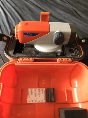 Nivel automático Sokkia C32 con estuche de transporte Foto 1 de 4